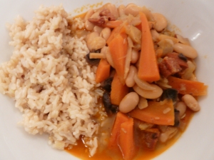 Slightly hot turkey with chickpeas and curried carrots, butter beans and shallots.